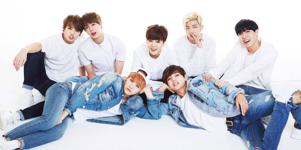 allkpop's tweet photo. BTS surpass incredible amount of hashtag uses on Twitter!
https://t.co/gYcr0H4xyx https://t.co/cesIXk3v1N