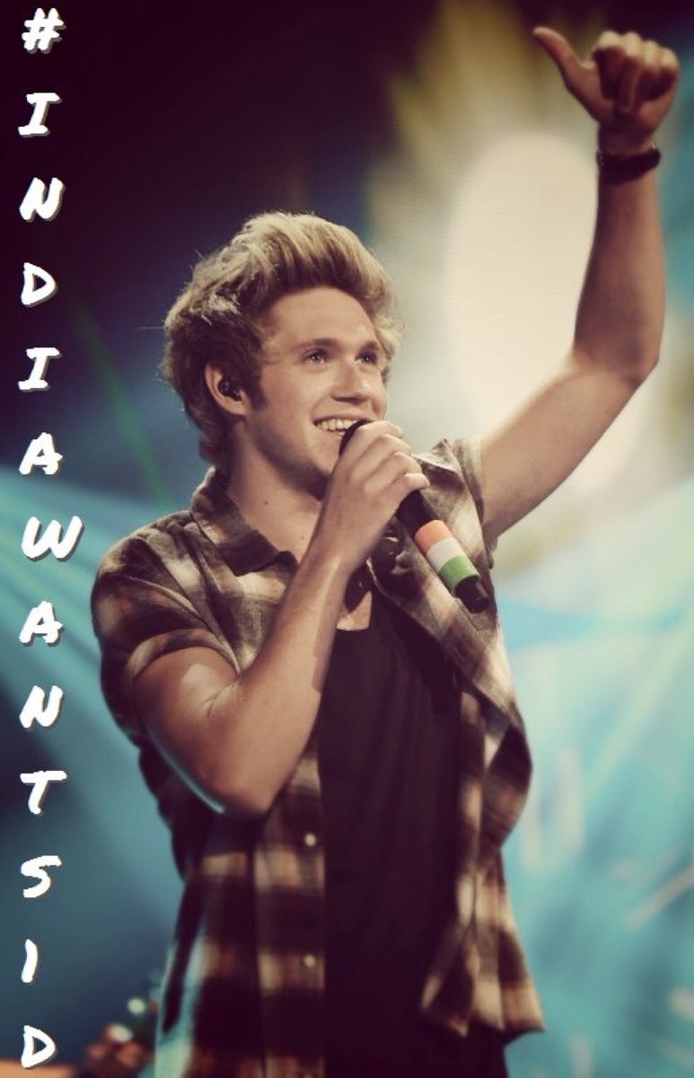 wigglelwt's tweet photo. The mic too has our Indian flags colours 🙄🙄so why not come to India ?? #IndiaWants1D #IndianDirectioner https://t.co/4Wjf26uffZ