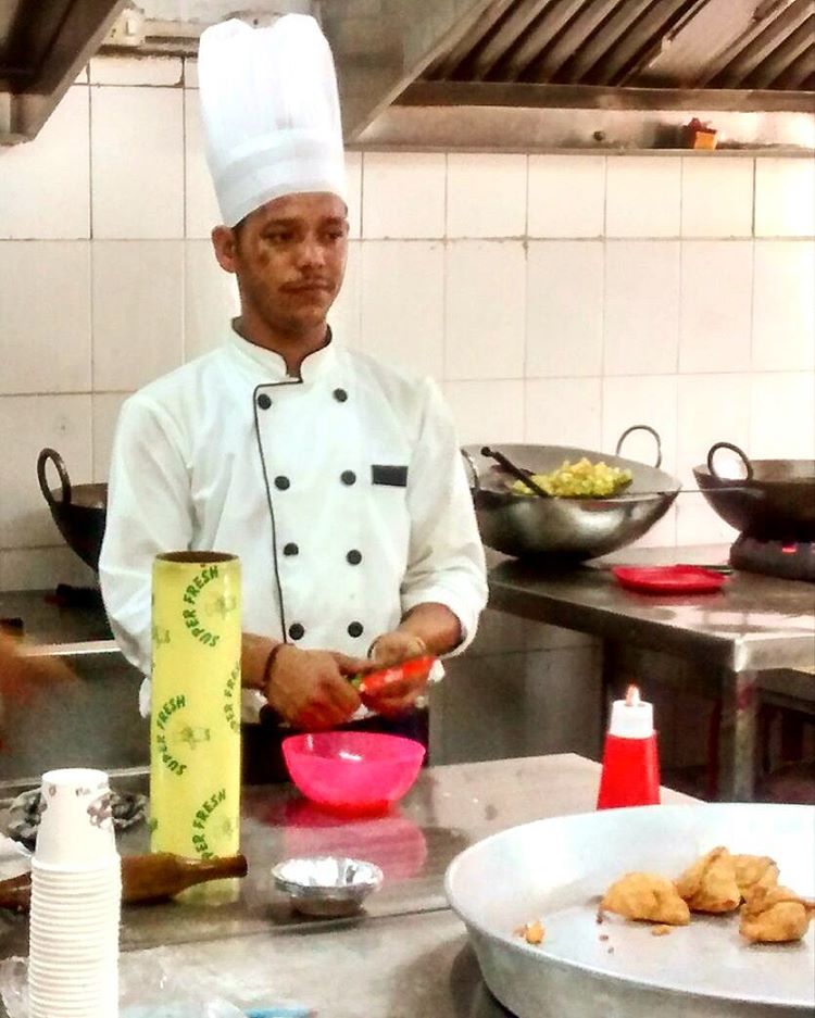 Chef at <a href="/Ramjas_College/">Ramjas College</a> Canteen | #DelhiUniversity | #RamjasCollege
Photo via <a href="/ad_photogallery/">Abhishek Dwivedi</a>