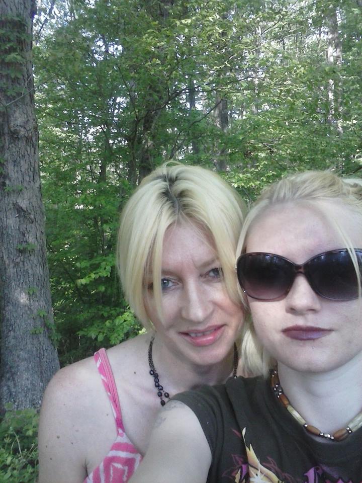 dezare2's tweet photo. @IMumathurman Hi,  Love the Kill Bill Movies and All the Other's ! My husband and others say I look like you,? https://t.co/eZ1lMRe11e