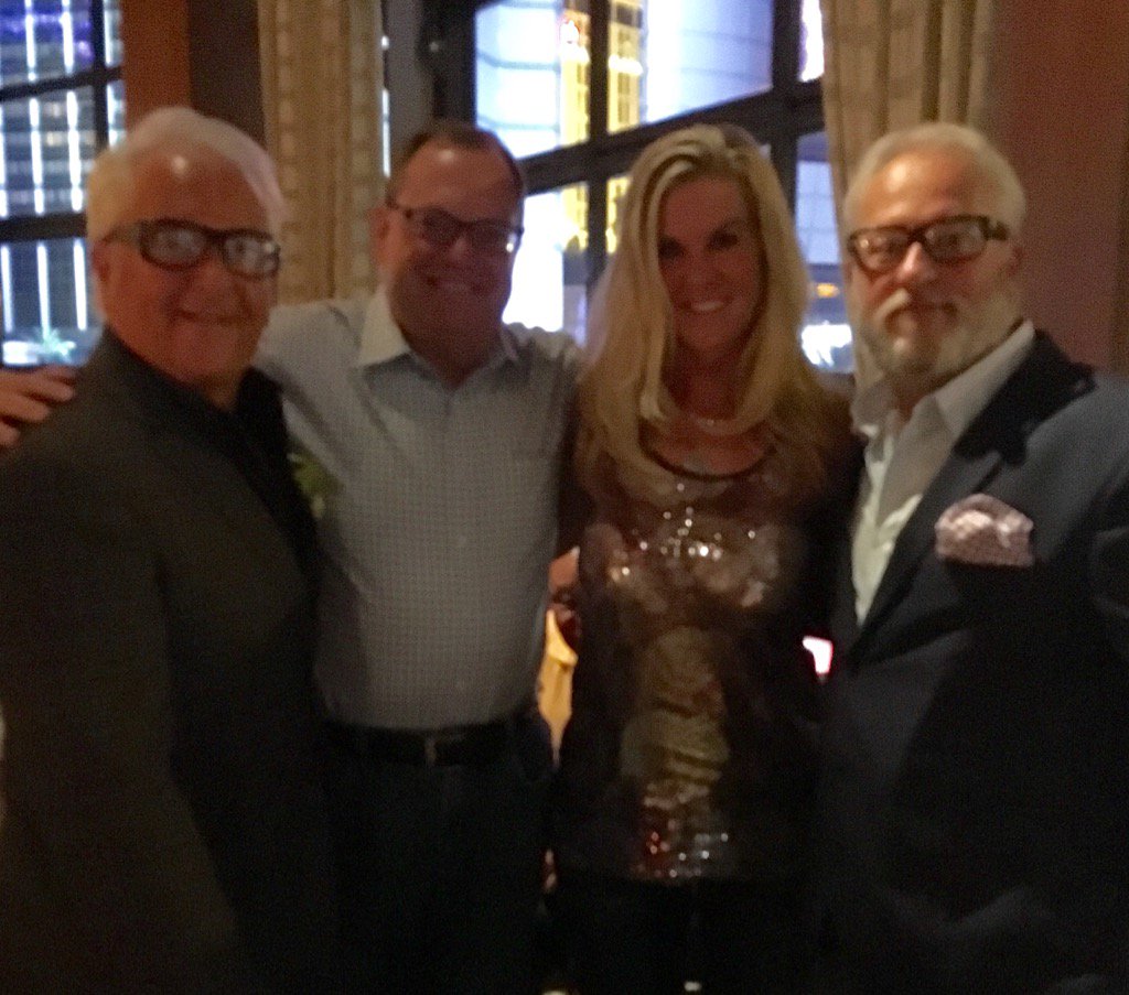 sldavistx's tweet photo. #storeagewars https://t.co/ISSIu634Fw