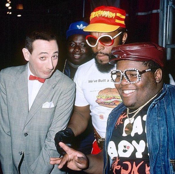 MichaelCuppa's tweet image. @ThatKevinSmith Kev, who&apos;s the most unlikeliest person you&apos;ve hung out with? #howbigisit