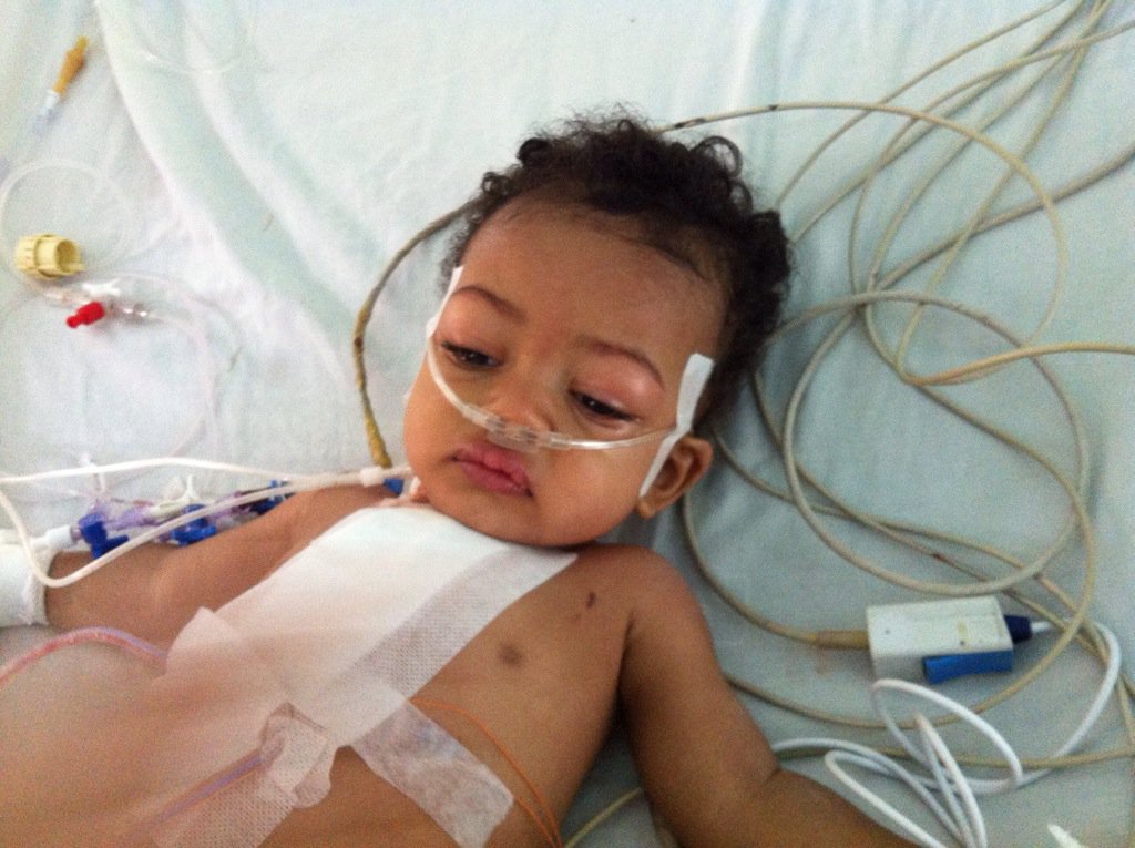 <a href="/fundacionpablo/">fundacionpablo.org</a> Eliham es nuestra mascota. Se opero ayer. Con 6 kg y 18 meses nos tiene enamorados