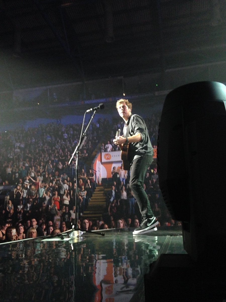 amybrittain13's tweet image. Where&apos;s the world that doesn&apos;t care? Maybe I could meet you there...