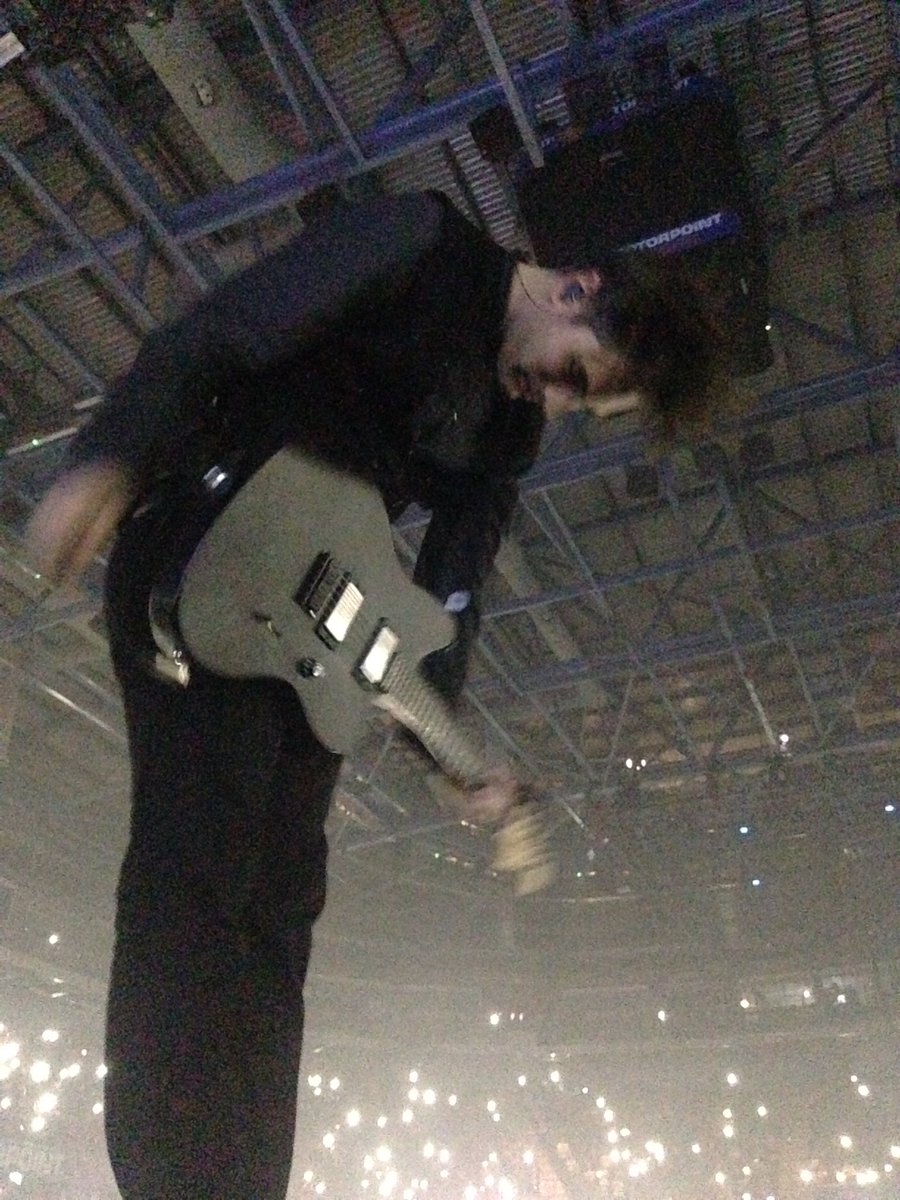 amybrittain13's tweet image. Where&apos;s the world that doesn&apos;t care? Maybe I could meet you there...