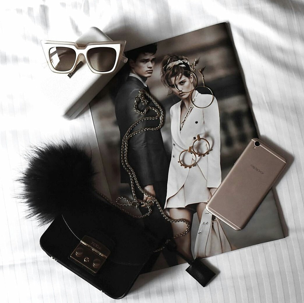 OPPOAustralia's tweet photo. Are you Friday ready! #OPPOR9 #YouInTheBestLight #style #fashion https://t.co/8dyv3iQ9wI