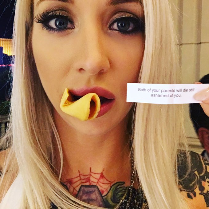 My fortune cookie was way too real https://t.co/bHZykHfXvo