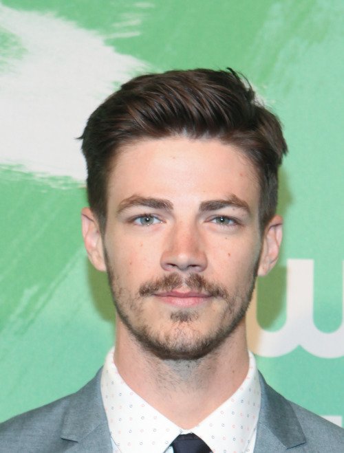 GustinFrance's tweet photo. #PHOTO HQ Grant sur le redcarpet des #CWUpfronts2016 (8) https://t.co/Otwh44j1mL