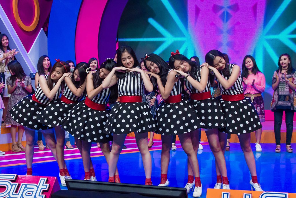 .@Teens_Fannie @Teens_Shieren @Teens_Rika @Teens_Yori @Teens_Kikies @Teens_Paulina @Teens_Livia at Dahsyat - RCTI