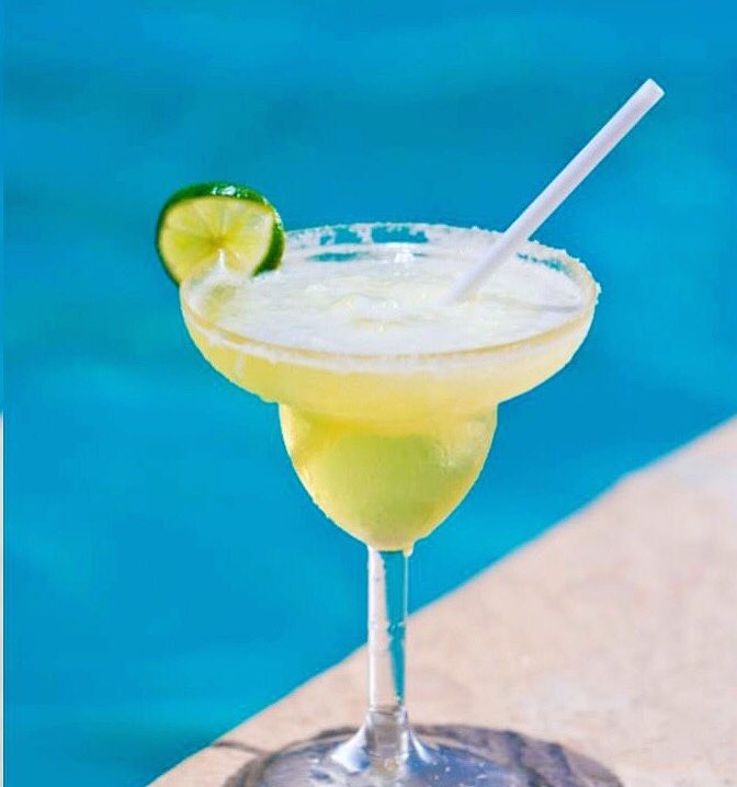 InfinityKoSamui's tweet photo. Get your favorite cocktail and chilling at your pool in sunny day! #islandlife #travel #kohsamui https://t.co/uhpY85OBJ1