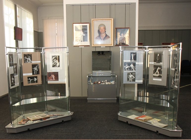 bashopera's tweet image. 21 мая для посетителей #bashopera – экскурсия о выдающемся танцовщике Рудольфе Нурееве. Начало в 17:30