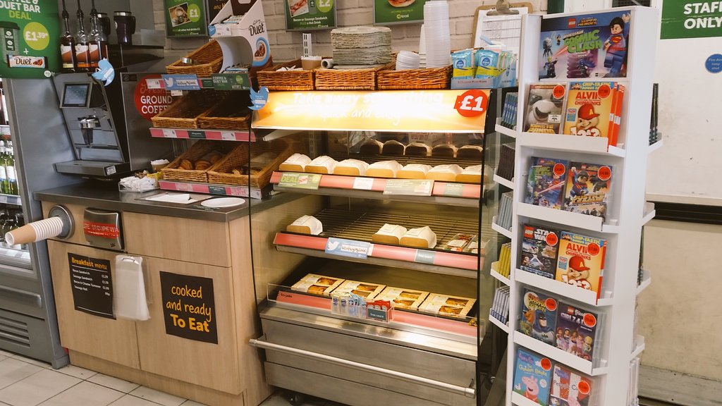 WorthingMyLocal's tweet image. Whether the weather shines or pours we have your weekend covered! Pocket money toys or a dvd and warm snack.