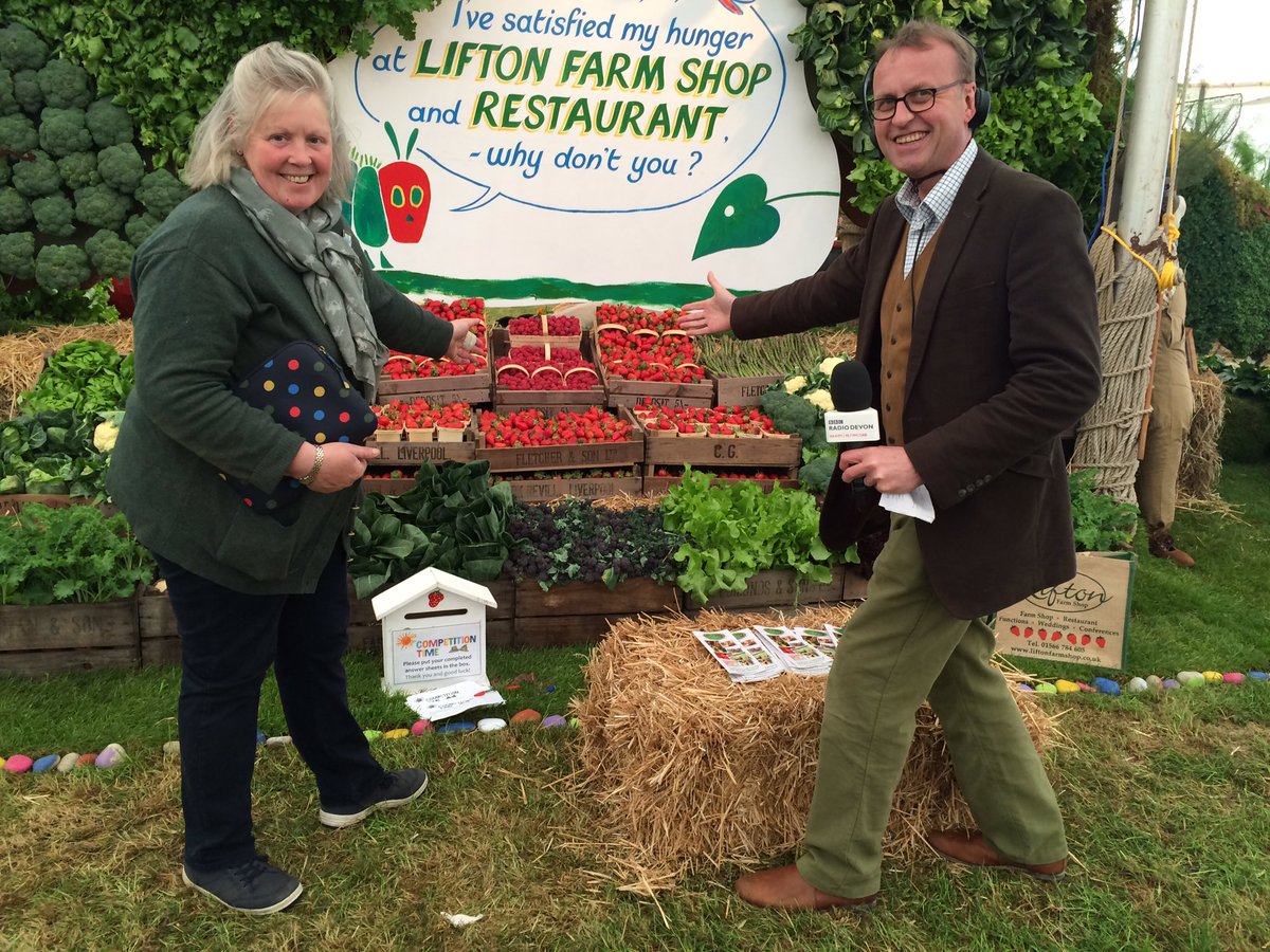 BBCDevon's tweet photo. LIVE on @SimonBatesUK with a #brearepatch special live from the @DevonCountyShow @AndyBreare https://t.co/4IE2Bs1Asx