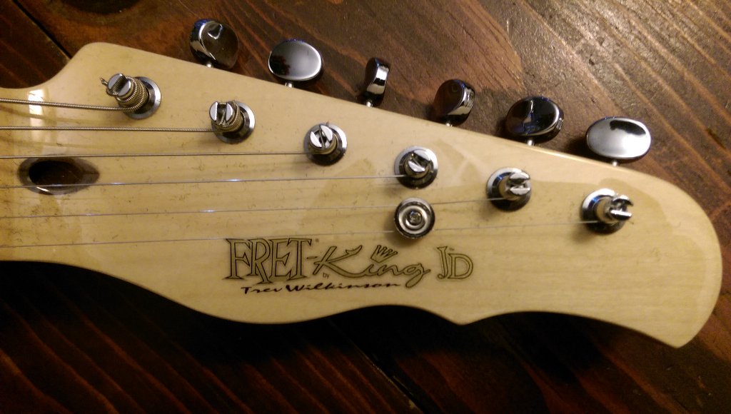 simonpcfrost's tweet photo. @_jerrydonahue @FretKing So tonight my Fret-King JD Signature Black Label was officially JD'd! Great show btw Jerry! https://t.co/4595RbDVVM