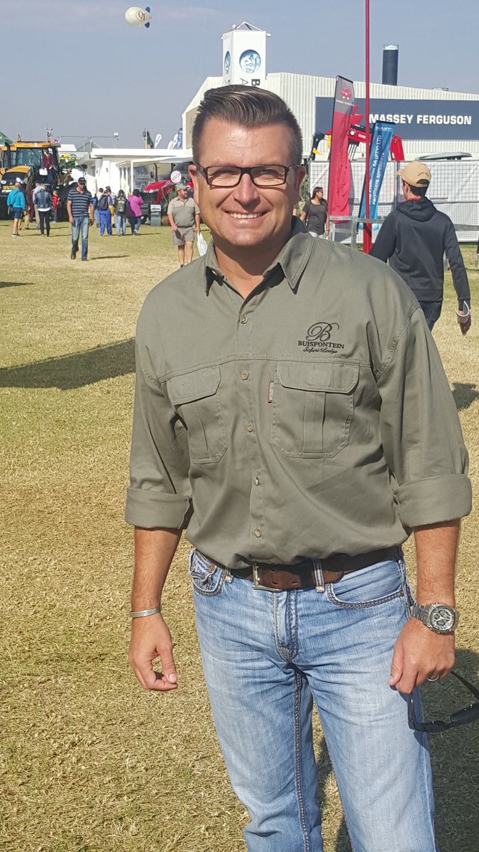 Dinge loop mooi vandag by NAMPO-50 jaar oud' trots suid afrikaans <a href="/KykKwela/">Kwêla</a> <a href="/kykNETtv/">kykNET TV</a> <a href="/adamtasmusiek/">adam tas</a> <a href="/steve_hofmeyr/">Steve Hofmeyr</a>