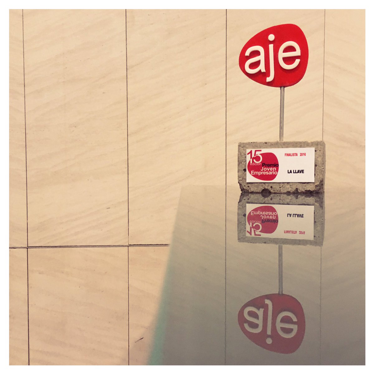 Lallavegc's tweet photo. Gracias @ajealbacete por este reconocimiento!! Enhorabuena por ayudar a mantener vivo el espíritu empresarial!! https://t.co/Go0B8JDotS