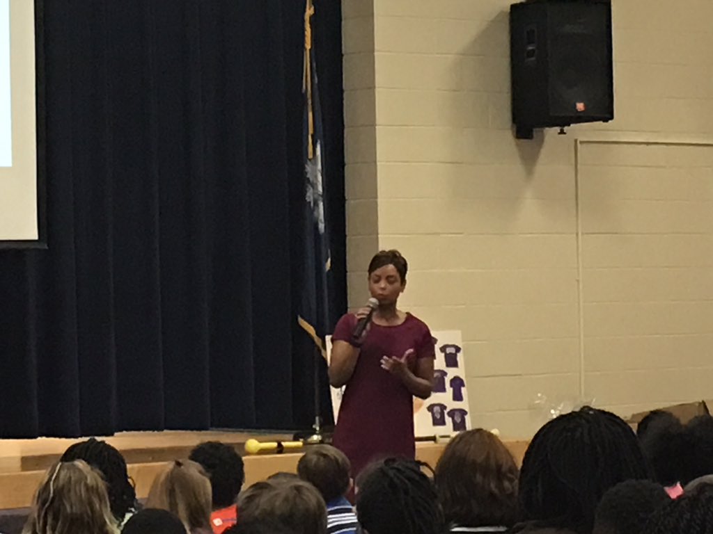 CharlaGroves's tweet photo. Two schools coming together as one Philip Simmons Ironhorse rally #PSMpride #BCSDsteam @ABCNews4 https://t.co/2qxK6guk8N