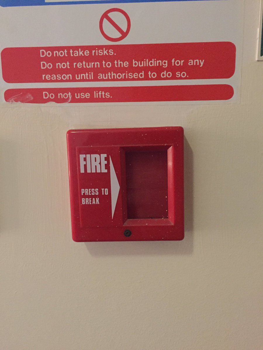 fire_info's tweet photo. Old school #breakglass #callpoint maybe time to replace https://t.co/nhG1Xs72z6