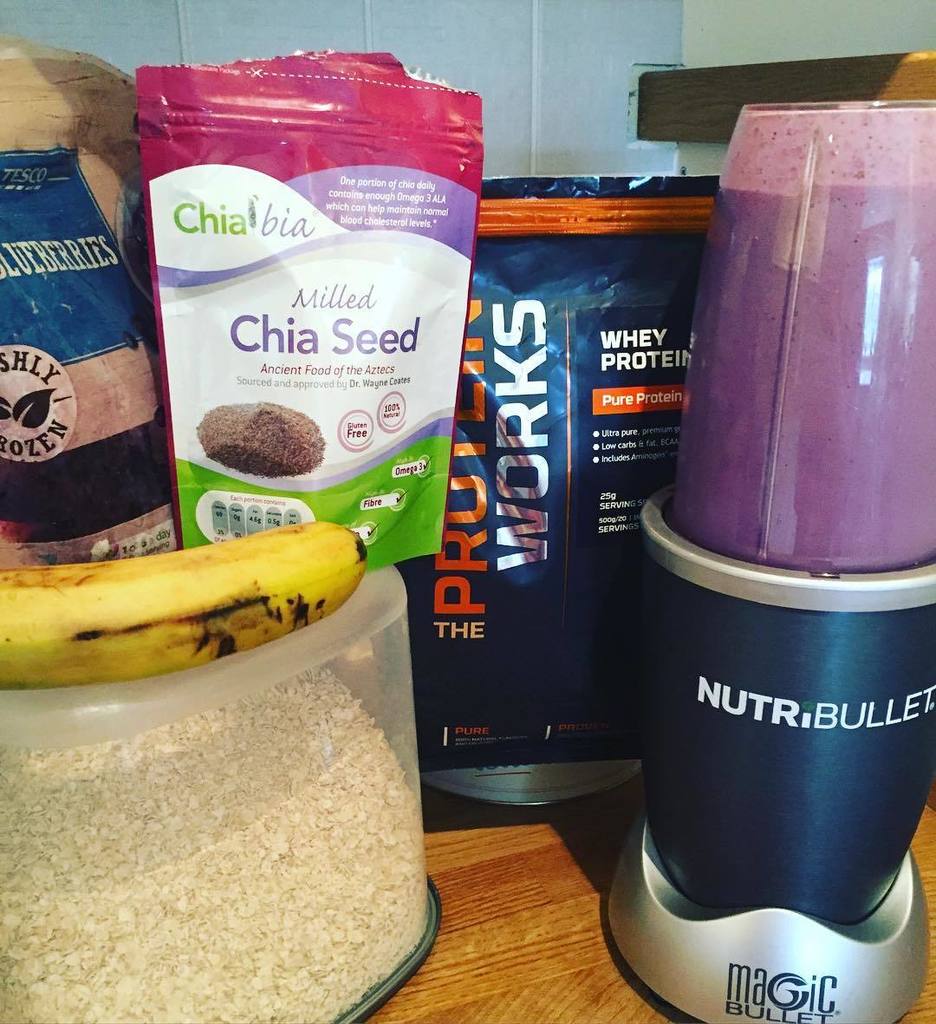 NUTRiBULLETFans's tweet photo. Post workout smoothie in the making!! Blueberry and Banana protein shake ready for after my HIIT training 👍🏻 #leani… https://t.co/ytfarFAGt6
