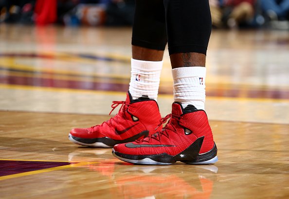lebron 13 laces