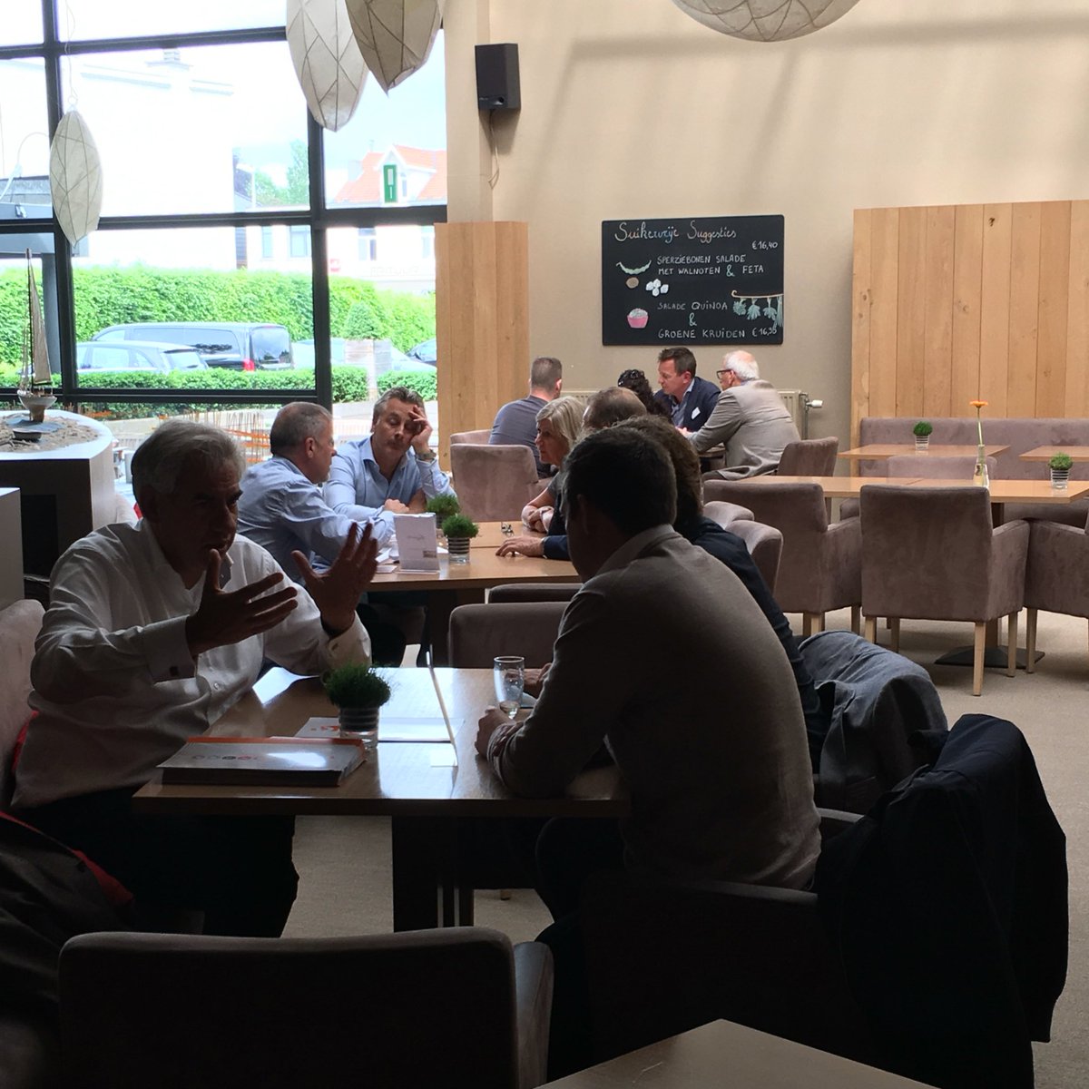 Het speeddaten met de VES partners is begonnen!