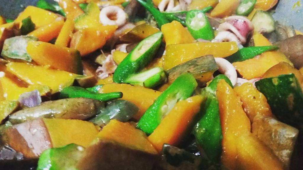 TheCaringTimes_'s tweet image. Kay fiesta man ugma, utan sa karun. 
#ERUduty #Medic2 #RedCross #Echo by emcarter18