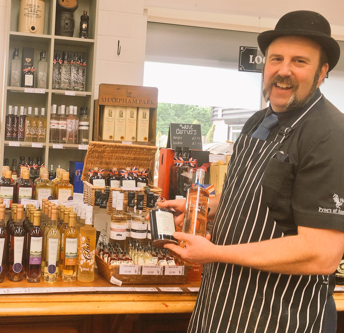 say hello to Malcolm &amp; family <a href="/PynesofSomerset/">Pyne's of Somerset</a> stock your shelves with incredible #food @ChaseVodka &amp; <a href="/WilliamsGin/">Gin Williams</a>