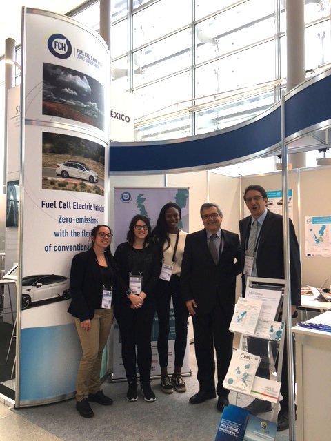 hydrogenlondon's tweet image. Celebrating green + inclusive transport with Sec-Gen of the Intl Transport Forum, José Viegas #HyFIVE #H2ME #ITF16