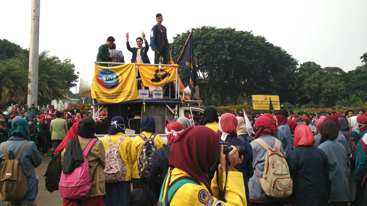 Biarlah tuhan yang menilai perjuangan yang kita ukir
#HariKebangkitan
#TungguEsok