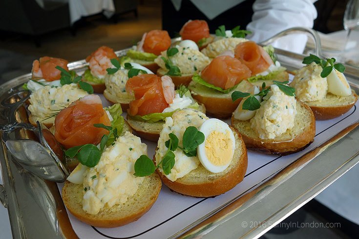 Have you had the Queen's #afternoontea favourites? buff.ly/1NyBXo2 #hmq90 <a href="/Grosvenor_House/">JW Marriott Grosvenor House</a>