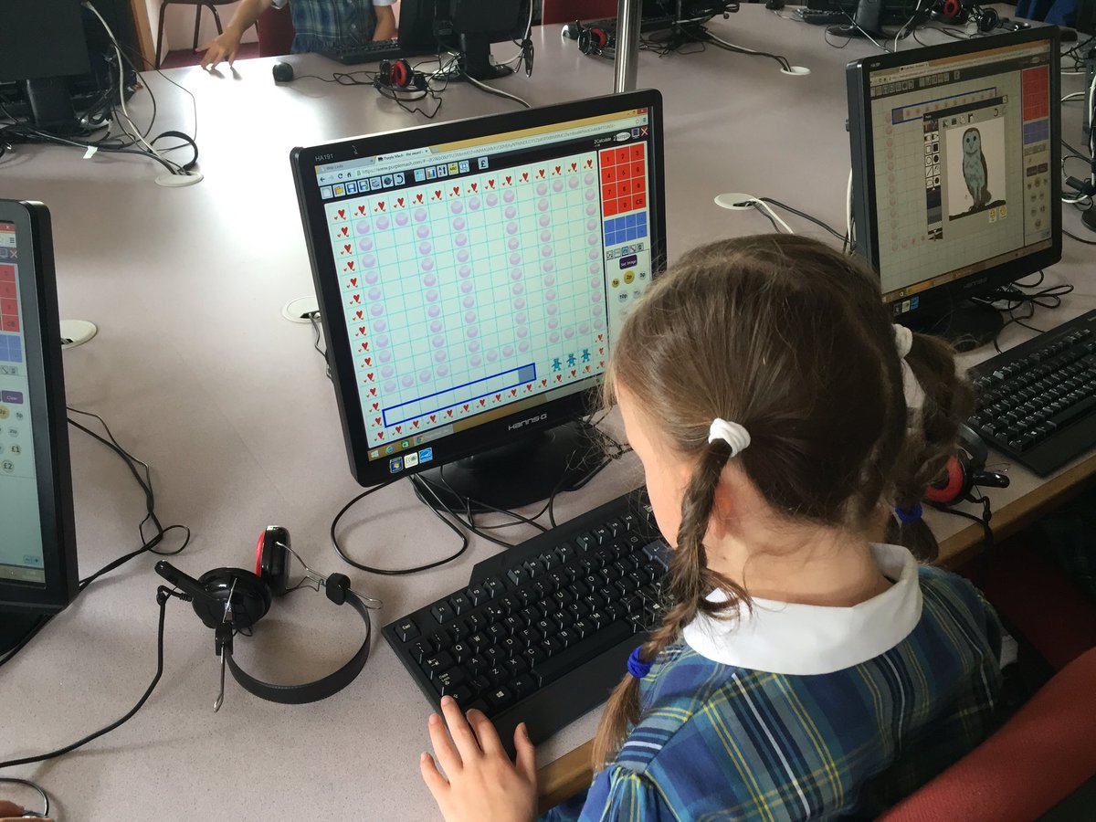 NDS_COMPUTING's tweet photo. #y3 are learning to create patterns using spreadsheets @purpleMash #2Create #lovelearning https://t.co/vxDzEtrI7e