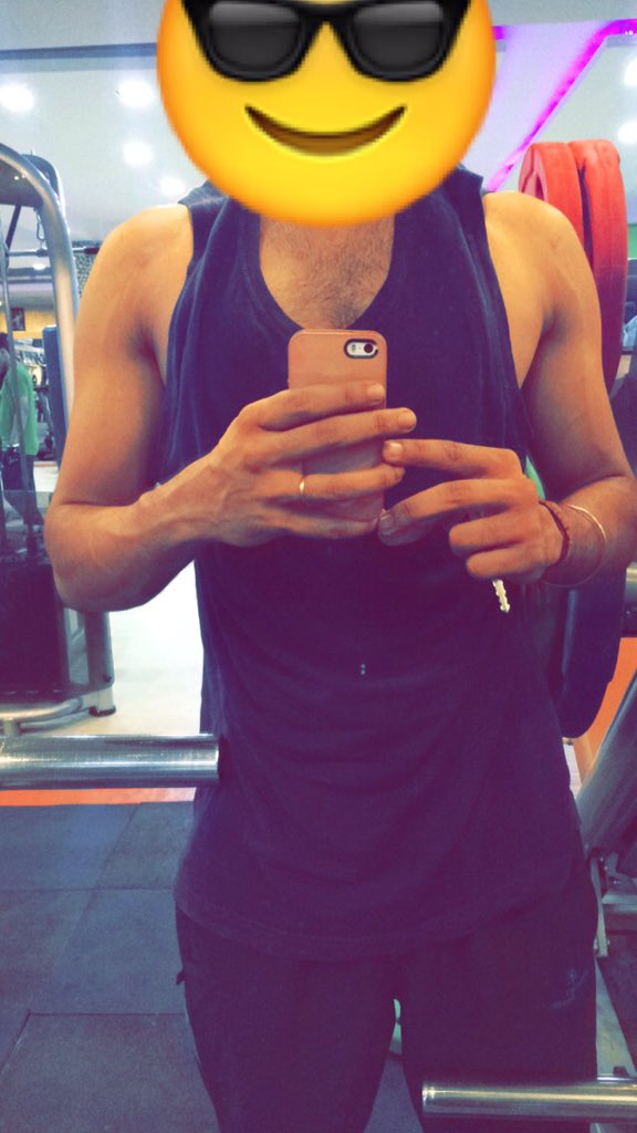 yamansharma22's tweet photo. @reebokindia @dlf_cyberhub #WorkoutWithJohn
Workout with John would be legend......Dary 🙌🏻 https://t.co/GPquvRH1WT