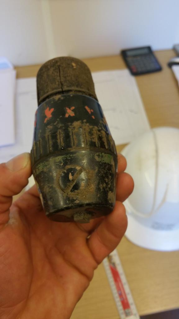 IvanSubeaze's tweet photo. REAL BOMB IN MY OUT TRAY 💣😨. labourer on my building site found this in a house garden and left it on my desk . WTF https://t.co/w8o0eb42DD