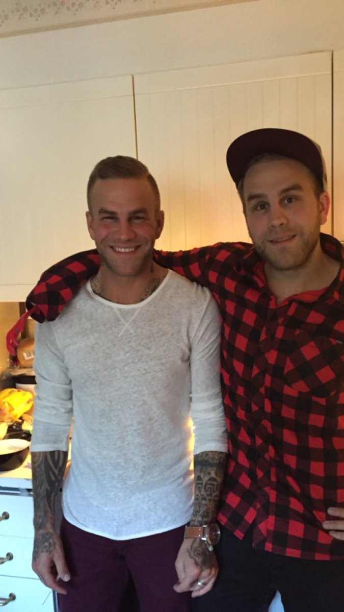 LadyH79's tweet photo. Idag fyller dessa twins år!! ❤️🎉✨👌 #älskadebröder #block44 https://t.co/ppJ3Nhqp3c