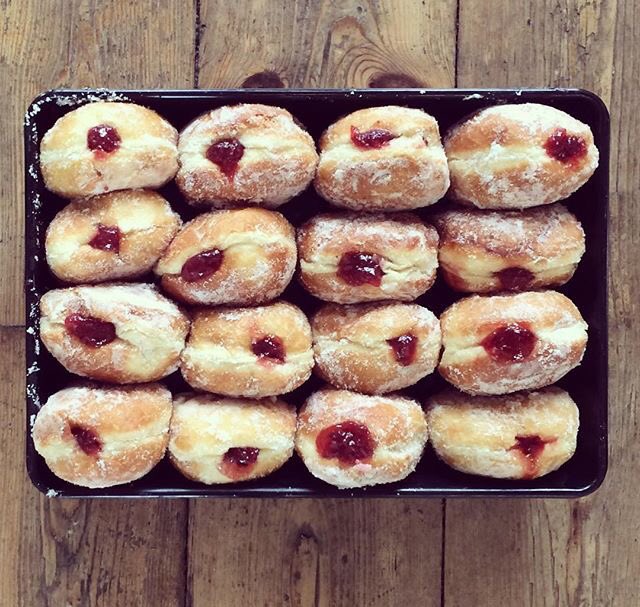 foodcyclepckhm's tweet photo. Grab a doughnut tomorrow at @SlowRichies , @hopburnsblack &amp; #fatboy. Proceeds go to charity- DOUGHnations welcome 😜🍩 https://t.co/pMBkI8EkCT