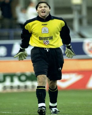 1995–1998 Luton Town 83 (0)