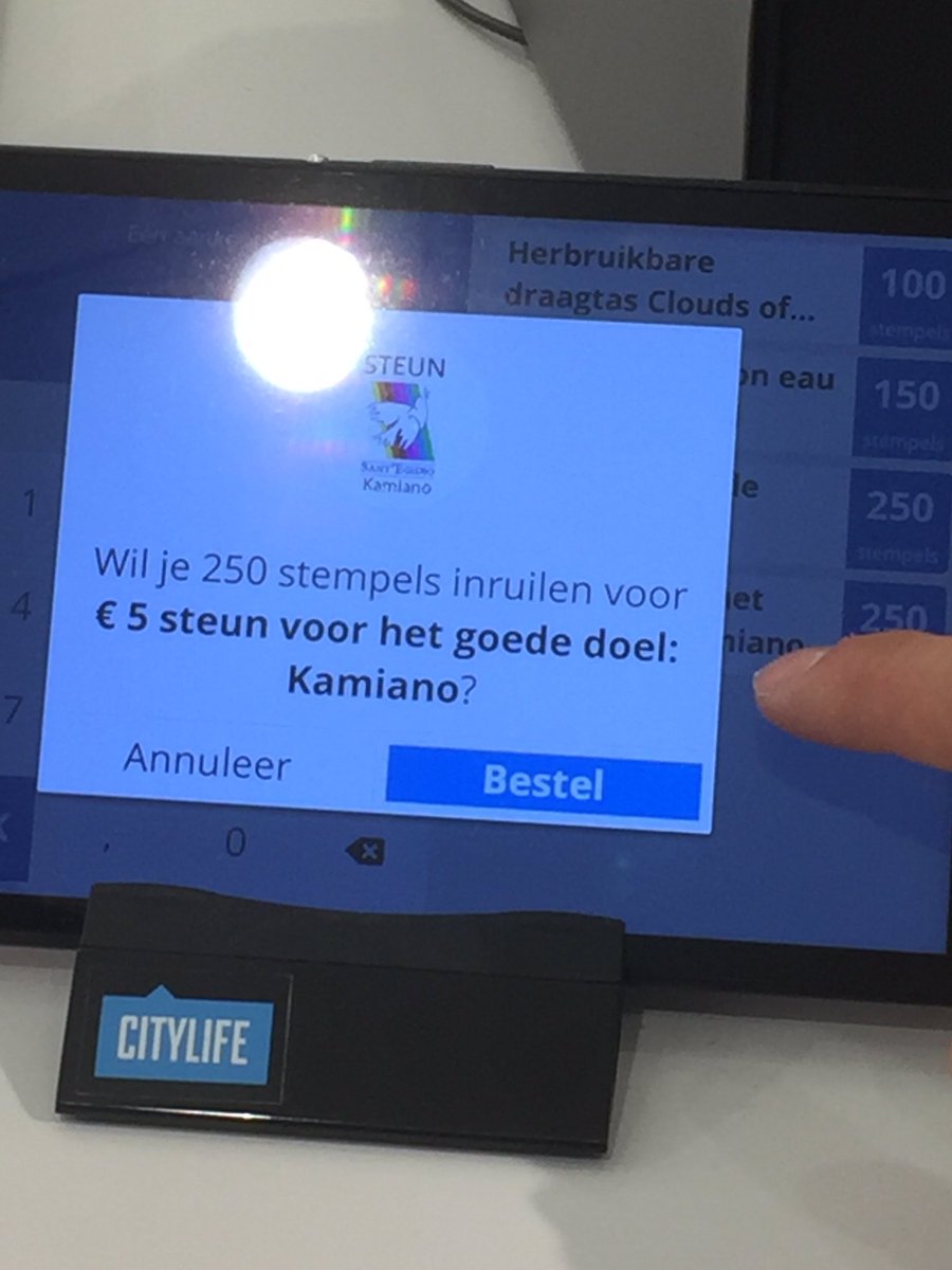 Nicovolckeryck's tweet photo. @UNIZOvzw @CityLifeBE #modewijkantwerpen @SantEgidioBE Eerste digitale klantenkaart met steun goede doel #Kamiano https://t.co/pFVuOOX22b