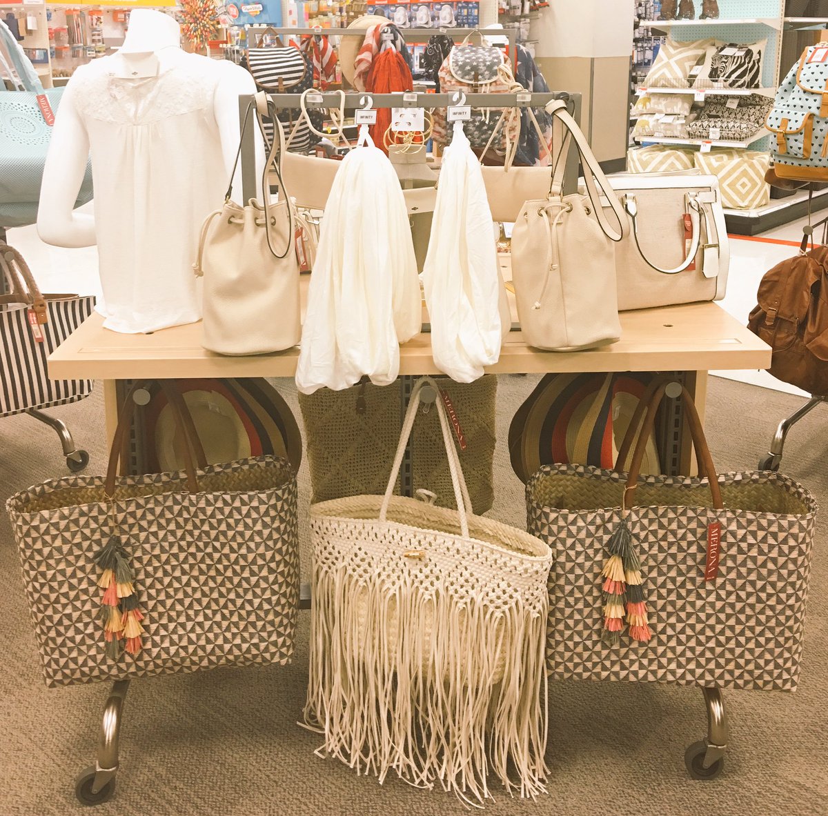 iCreate4Target's tweet photo. Accessories table set &amp; ready for the weekend at #T1136 #icreate4target #targetstyle #vmtl https://t.co/1TD70ezE7N