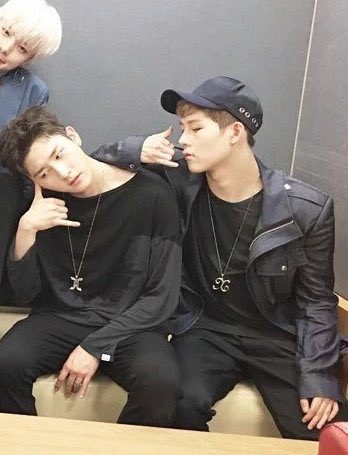 Ci5TvfFUgAAK_z0.jpg:large