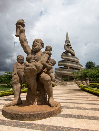 ThisIsCameroon's tweet photo. Symbols of #Cameroon's reunification. Mamfe 1961, Mungo Bridge 1969 (2007), Yaoundรฉ 1974, Buea 2014. #20Mai2016 https://t.co/8lNmrorqcf