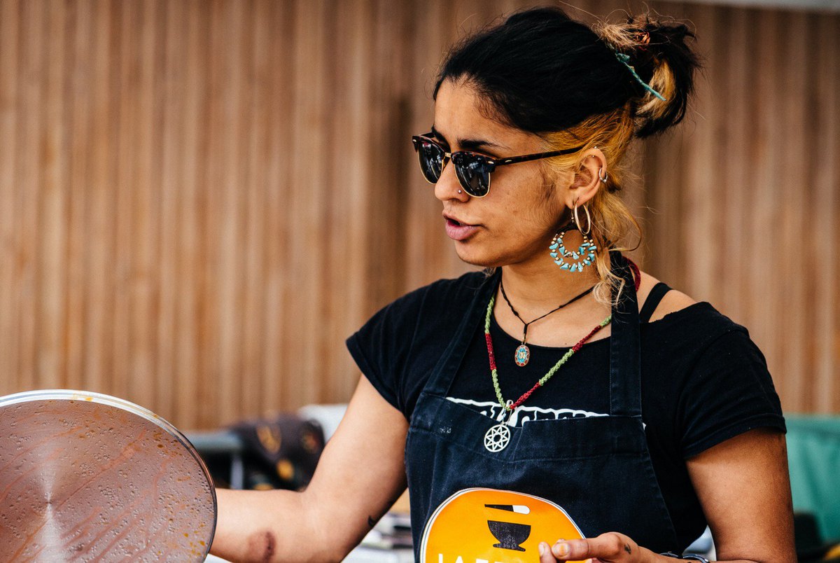 KERB_'s tweet image. 🍕Ditch the margheritas🍕 head to #KERBdoesAlchemy on Southbank for garlic coriander pesto and spiced pork pizza naans