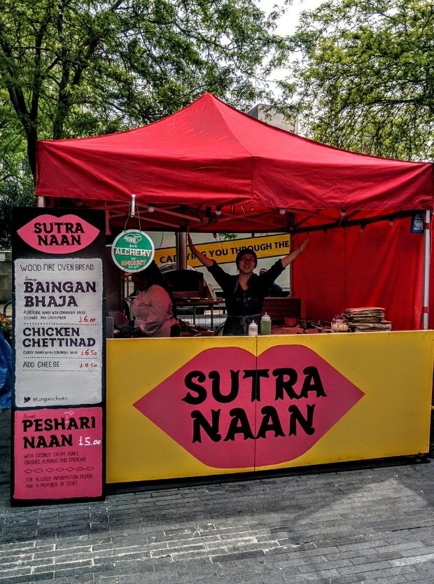 KERB_'s tweet image. 🍕Ditch the margheritas🍕 head to #KERBdoesAlchemy on Southbank for garlic coriander pesto and spiced pork pizza naans