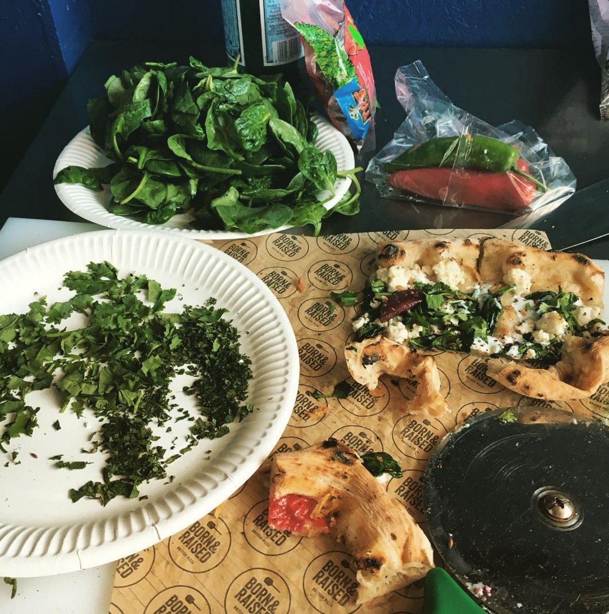 KERB_'s tweet image. 🍕Ditch the margheritas🍕 head to #KERBdoesAlchemy on Southbank for garlic coriander pesto and spiced pork pizza naans