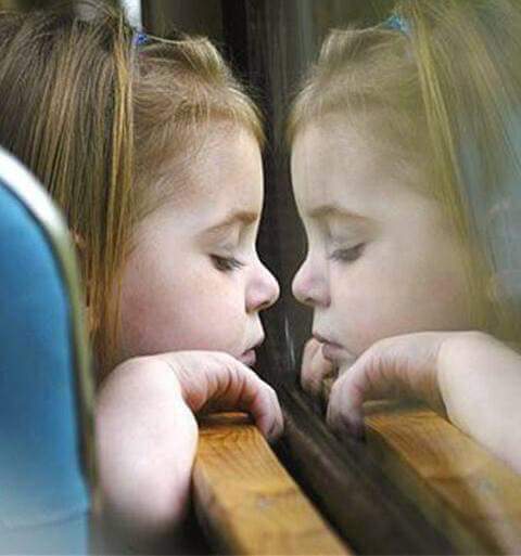 الانسان #الطيب القلب #كالشمعةيذوب حُبا للأخرين بدون مقابل يكون واسع العطاءيُنير بعطائه دُنياالاخرين 💐💕