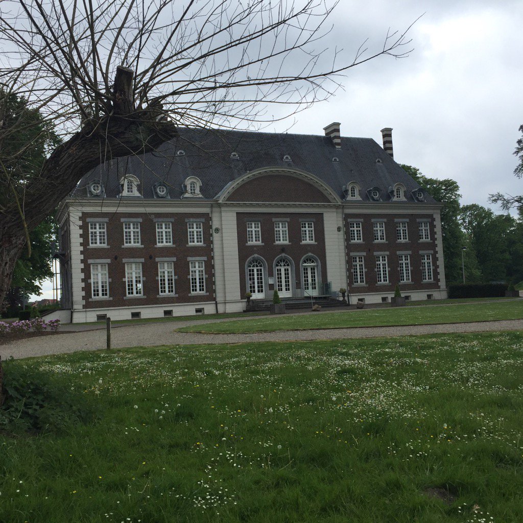 PeterGeurden's tweet image. Pop-up hotel Pietersheim Lanaken #differenthotels regio versterken in de vrijetijdseconomie.