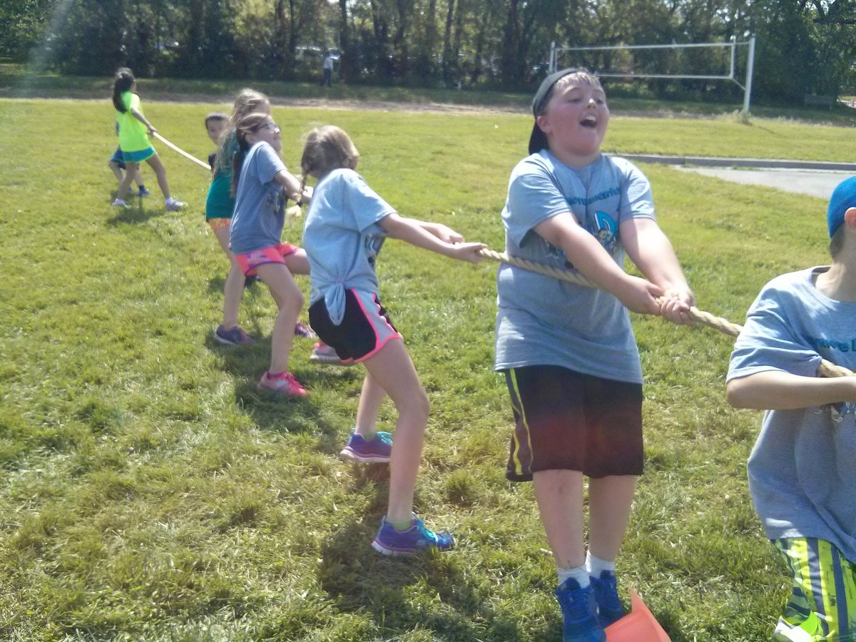D_Geib's tweet photo. Field Day 2016! https://t.co/KD9sGWv4Tc