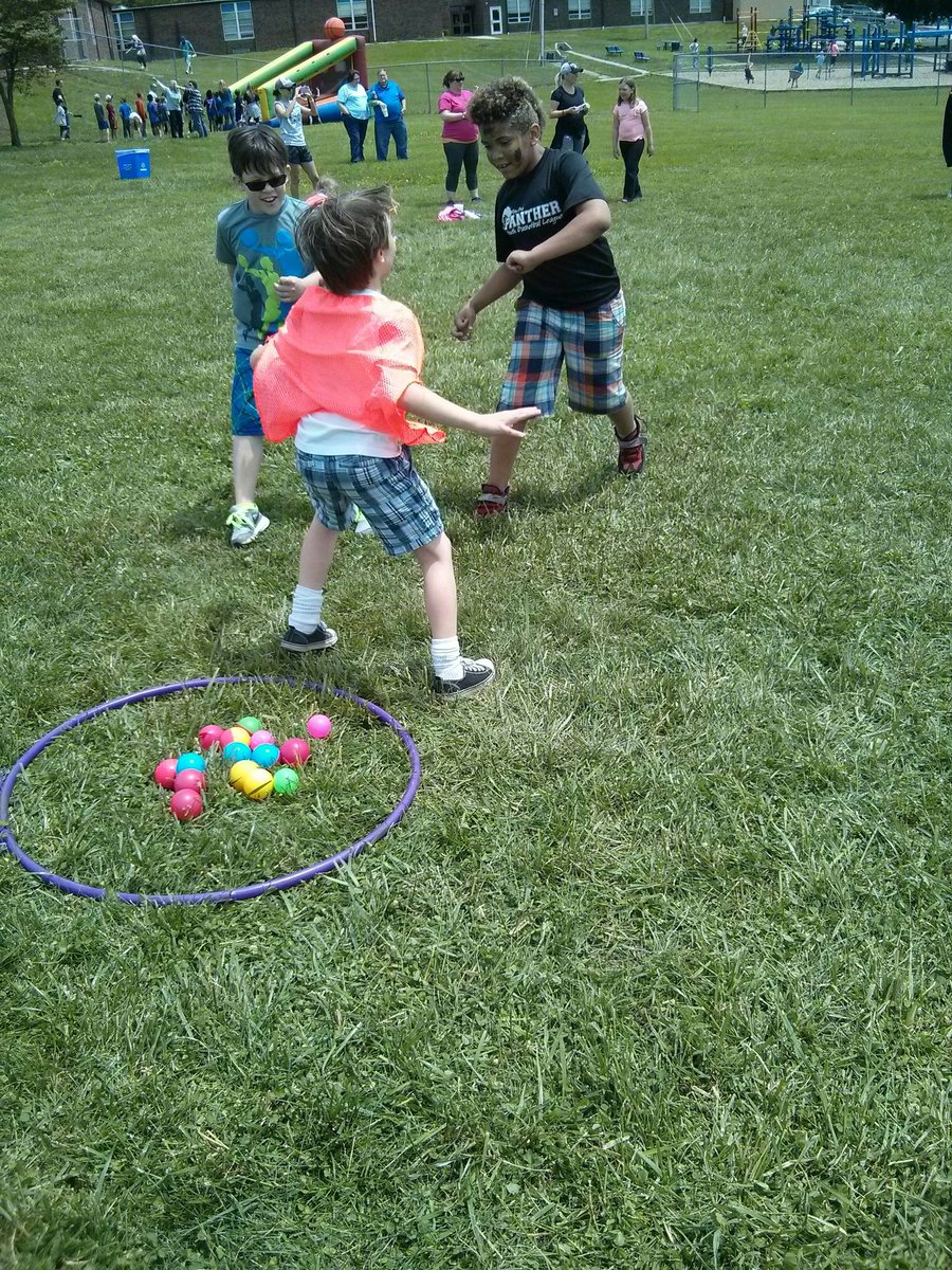 D_Geib's tweet photo. Field Day 2016! https://t.co/KD9sGWv4Tc