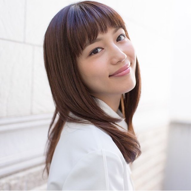 Twitterissa 川口春奈 茶髪はるるはお好きですか