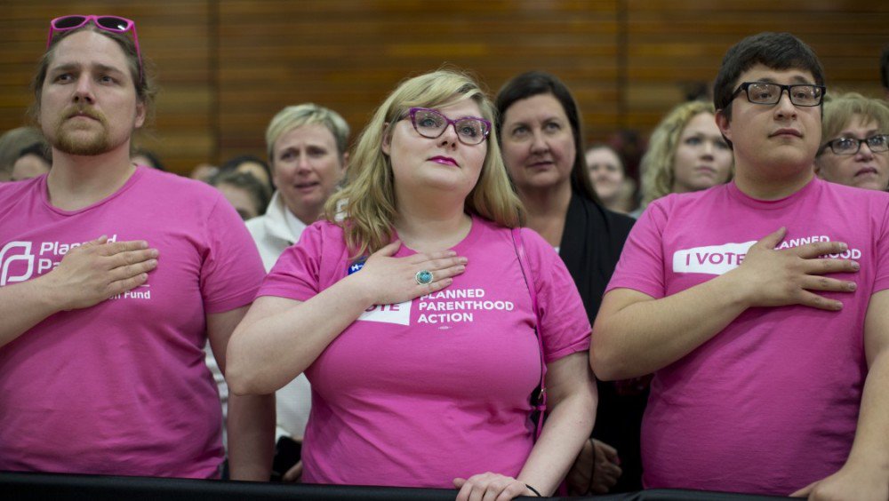 As it prepares for war, Planned Parenthood is training a political army thkpr.gs/3778531