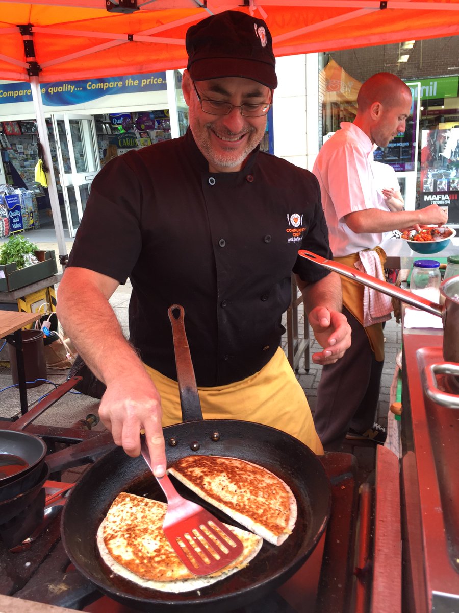 We’ve just had lunch courtesy of <a href="/CommunityChef1/">Community Chef</a> to celebrate #LYLM2016 #streetfood #Portsmouth